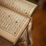 Niat sholat magrib berjamah