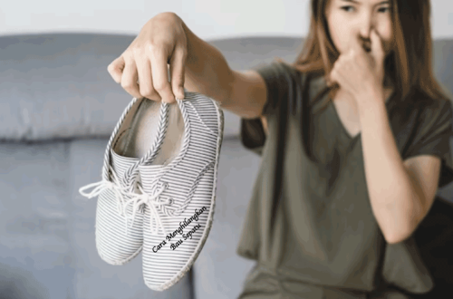 Cara Menghilangkan Bau Sepatu